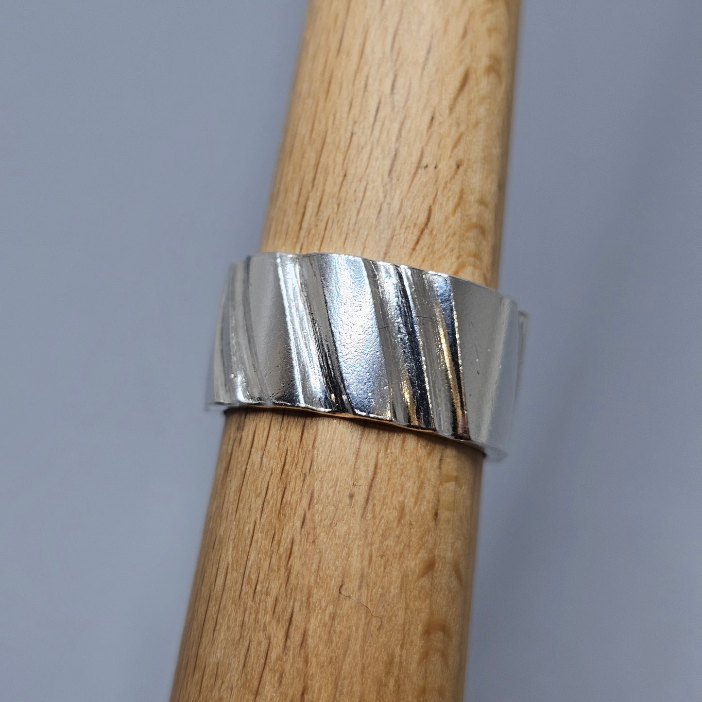 Y2K Era Contemporary British Silver Ring —  UK Ring Size O 1/2 -  US Ring Size 7.5 - 2001