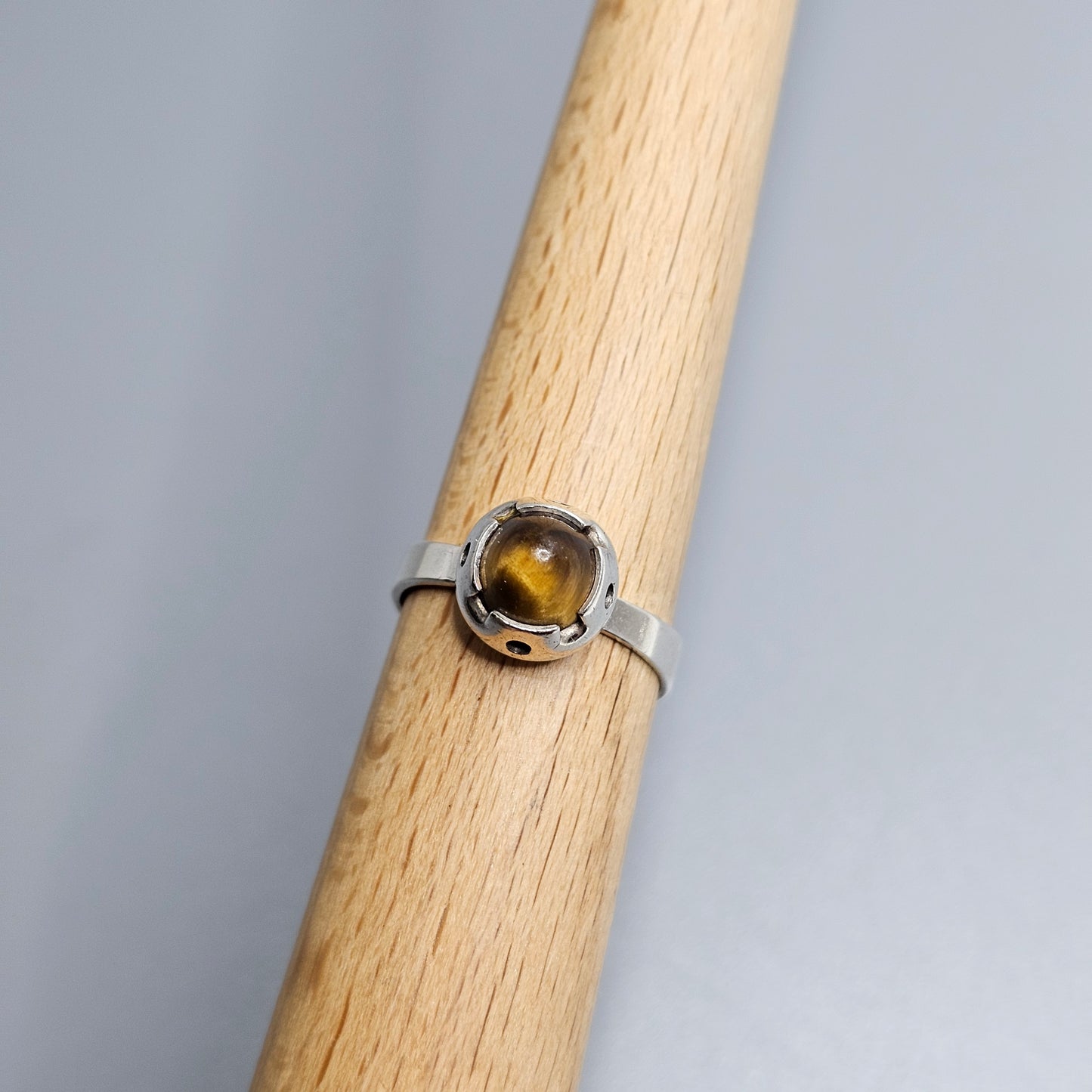 Modernist 1960s Finnish Silver & Tiger’s Eye Ring — Martti Viikinniemi - UK Ring Size M 1/2 -  US Ring Size 6.5 - 1967