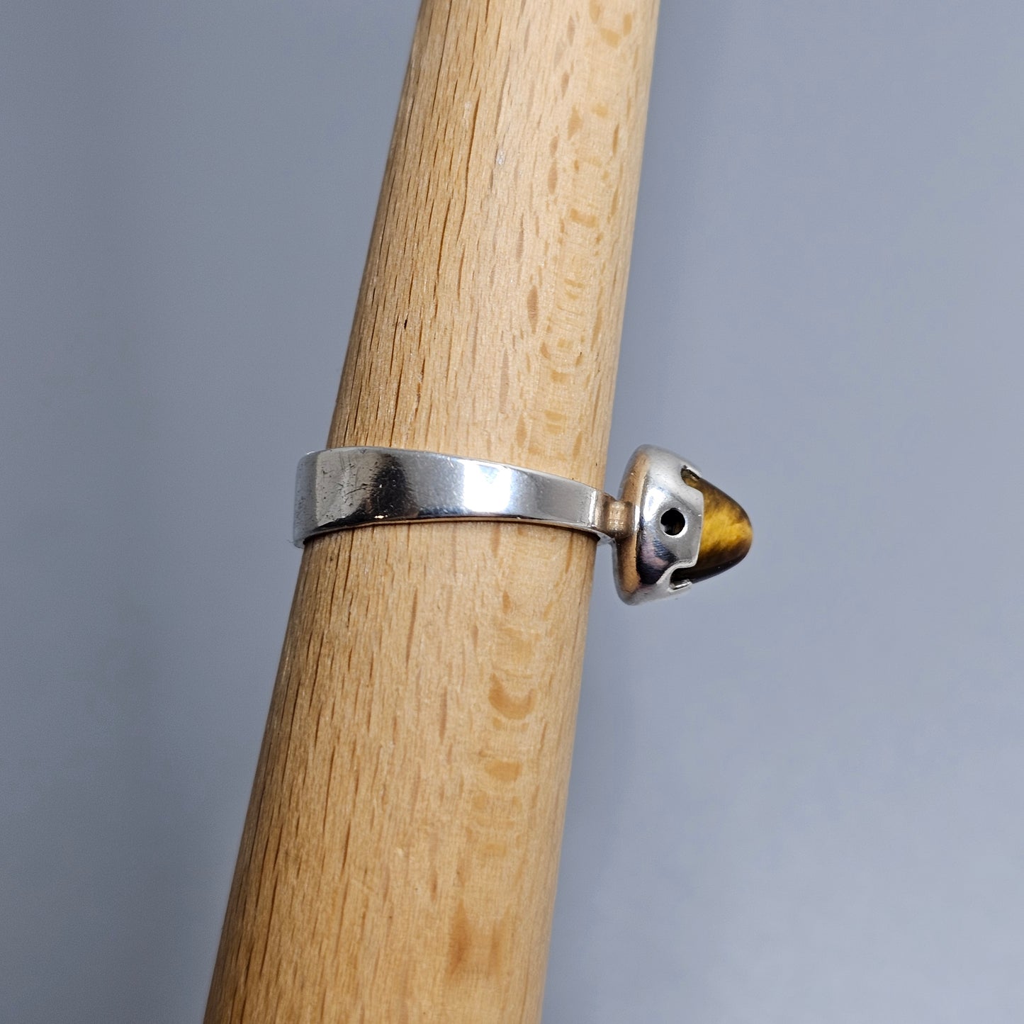 Modernist 1960s Finnish Silver & Tiger’s Eye Ring — Martti Viikinniemi - UK Ring Size M 1/2 -  US Ring Size 6.5 - 1967