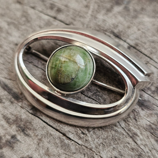 Vintage Modernist Silver & Green Chromium Diopside Brooch by Eino Westerback 1965