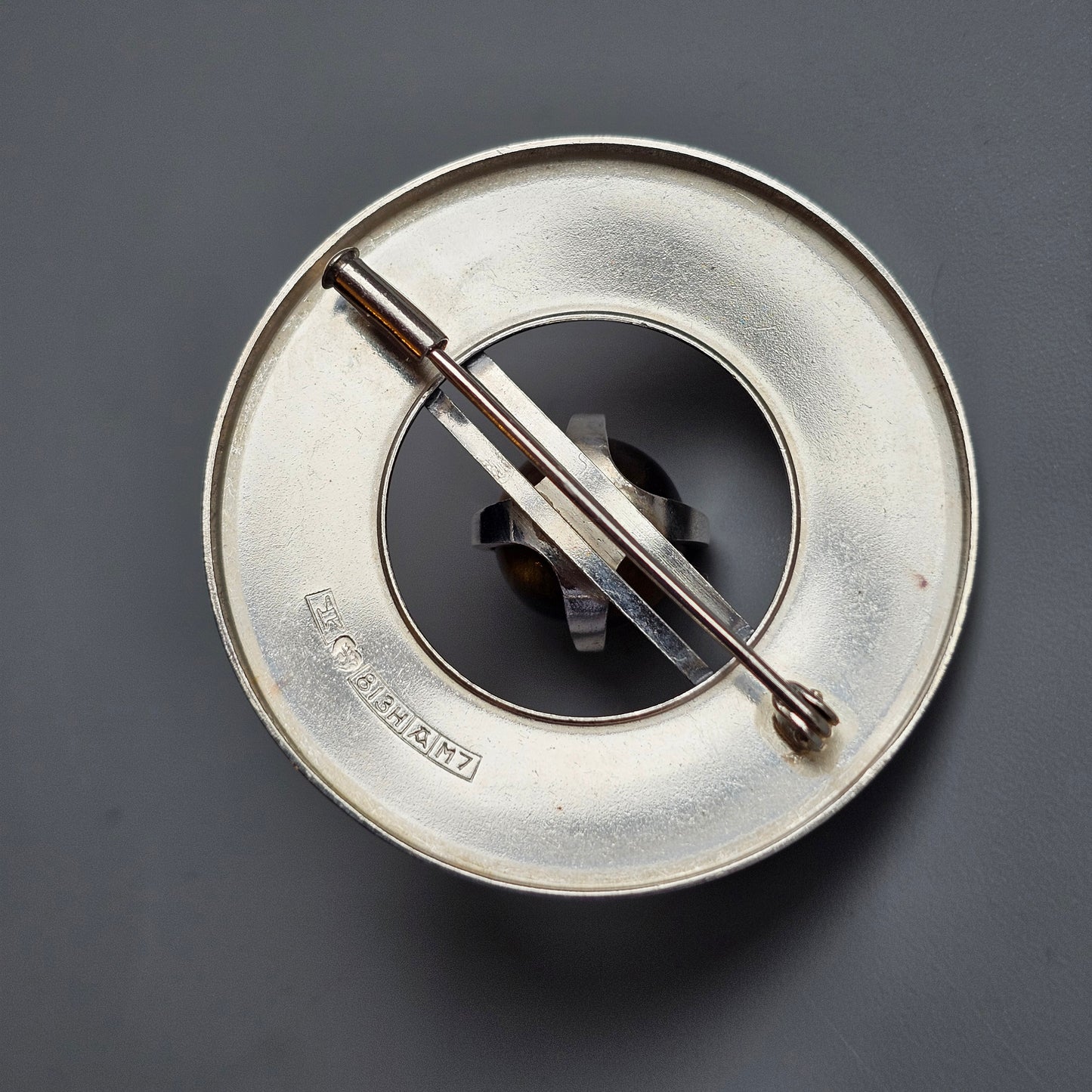 Elis Kauppi Kupittaan Kulta Mid-Century Finnish Silver & Tiger’s Eye Brooch — Modernist Jewellery 1965