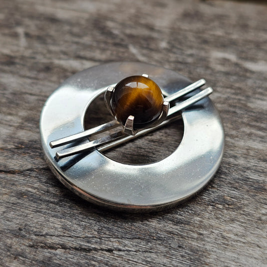 Elis Kauppi Kupittaan Kulta Mid-Century Finnish Silver & Tiger’s Eye Brooch — Modernist Jewellery 1965