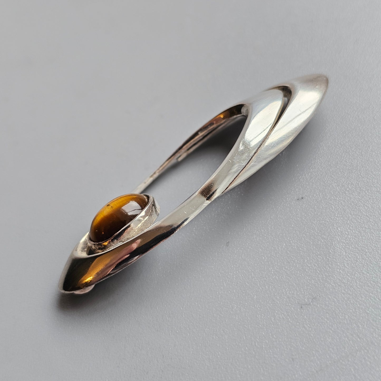 Vintage Modernist Silver Brooch with Tiger’s Eye by Holger Lindström 1960