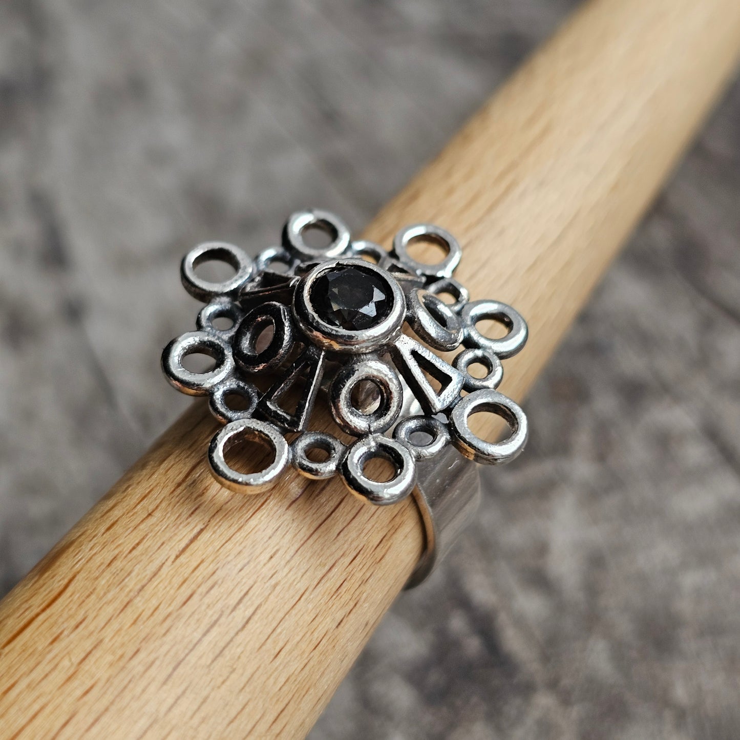 Modernist 1970s Kultaseppä Salovaara Finnish Sterling Silver & Green Spinel Ring - UK Ring Size O -  US Ring Size 7 - 1971