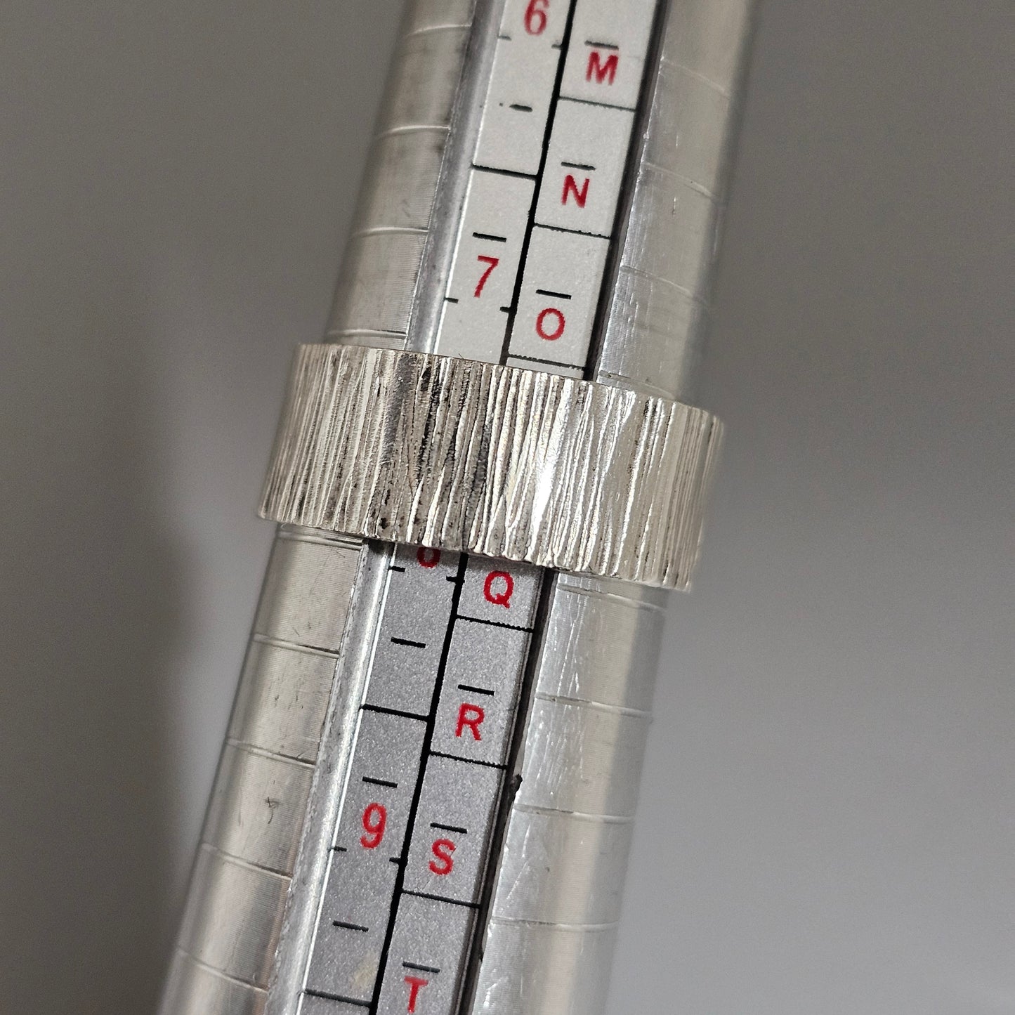 Vintage 1970s British Sterling Silver Textured Band Ring - UK Ring Size P 1/2 -  US Ring Size 7.75 - 1975