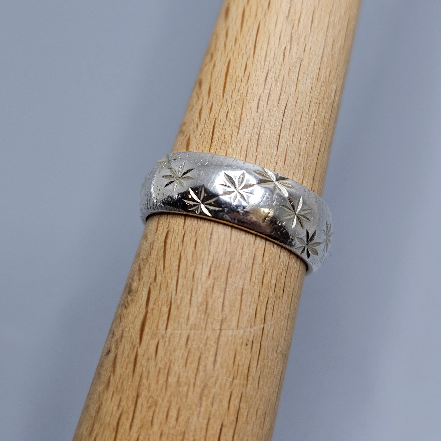 Vintage 1970s 1980s Sterling Silver Ring Band — Star Engraved Design - UK Ring Size L -  US Ring Size 5.75