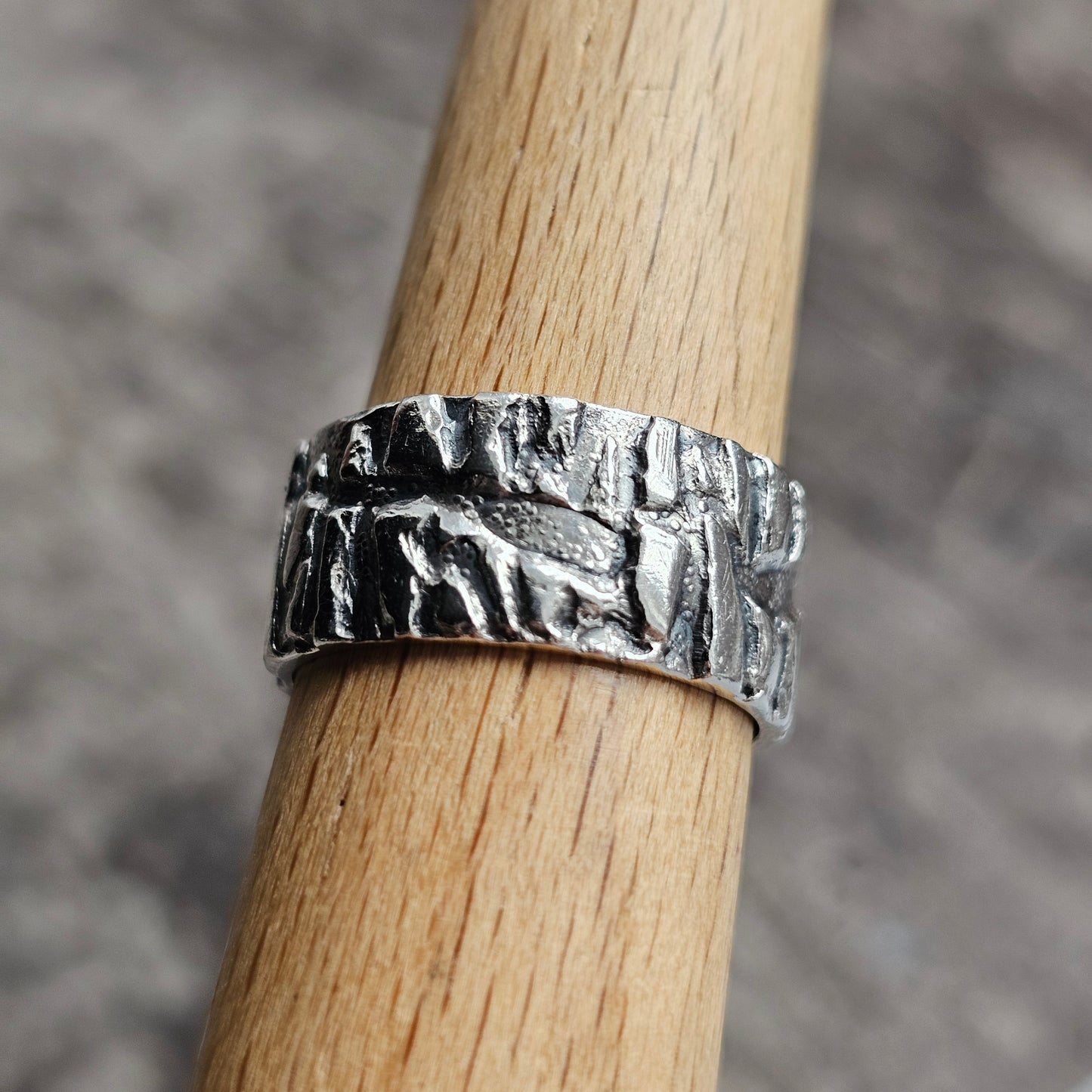 1970s Finnish Modernist Brutalist Sterling Silver Ring Band by Vuorikulta - UK Ring Size M 1/2 -  US Ring Size 6.5 -1976