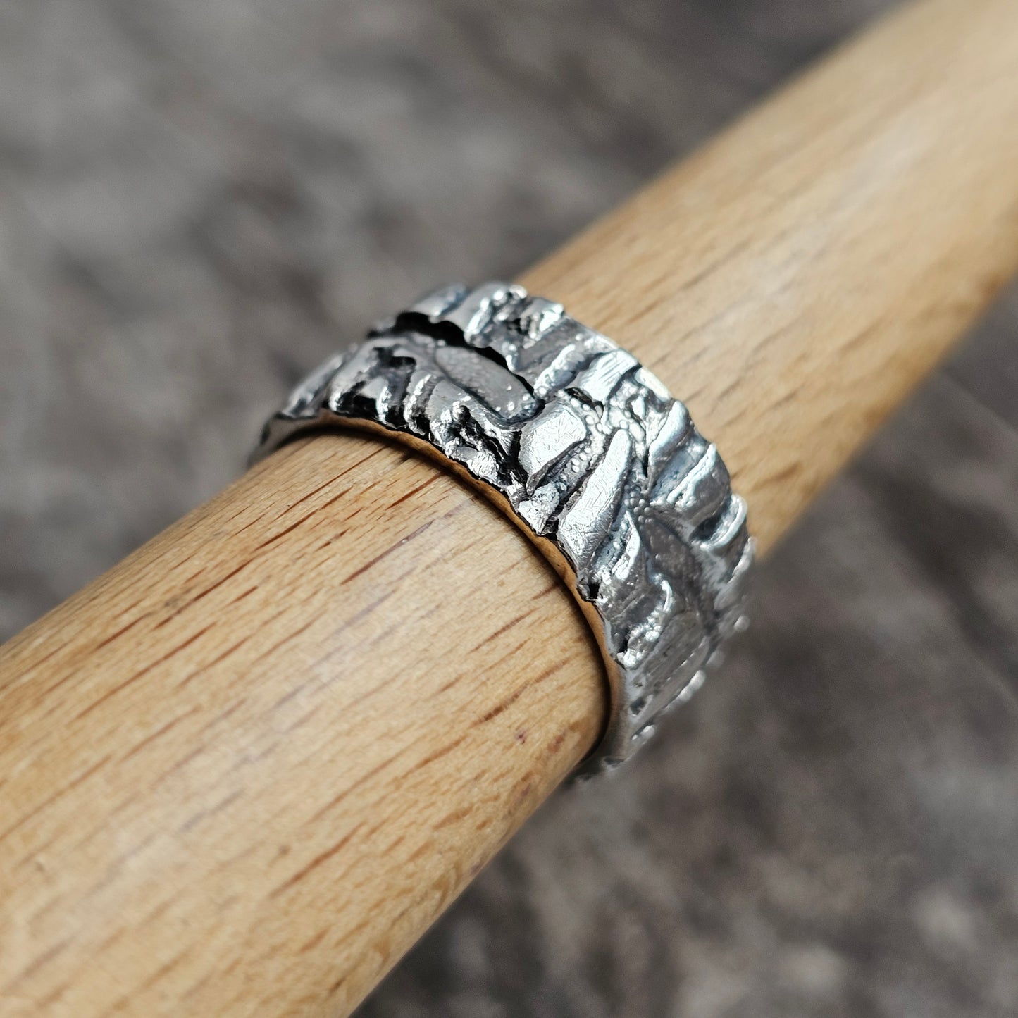 1970s Finnish Modernist Brutalist Sterling Silver Ring Band by Vuorikulta - UK Ring Size M 1/2 -  US Ring Size 6.5 -1976