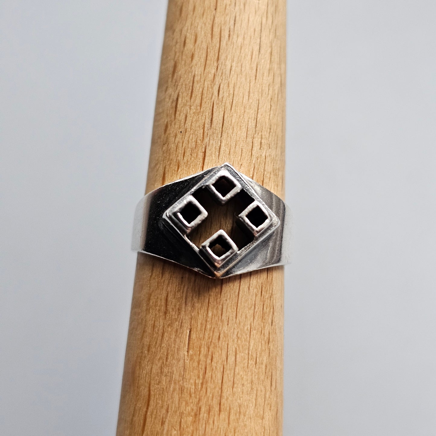 1960s Finnish Modernist Silver Ring by Väinö Hamara - UK Ring Size O 1/2 -  US Ring Size 7.25 - 1965