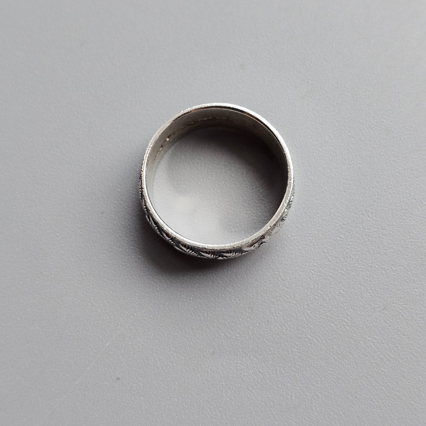 1970s Finnish Silver Band Ring with Raised Spruce Branch Motif - UK Ring Size O -  US Ring Size 7.25 - 1978