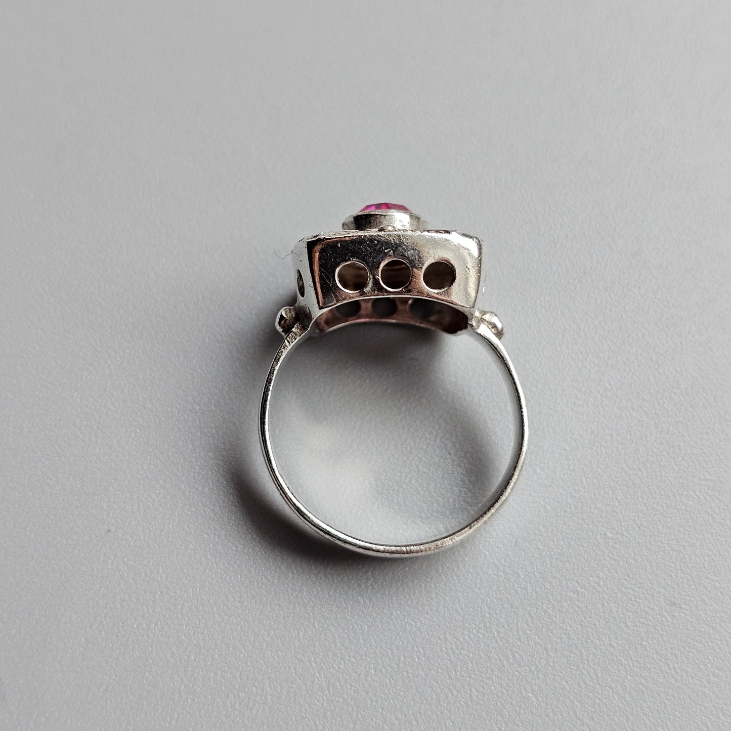 Vintage Soviet Silver Ring with Synthetic Ruby, USSR Era - UK Ring Size M -  US Ring Size 6.25