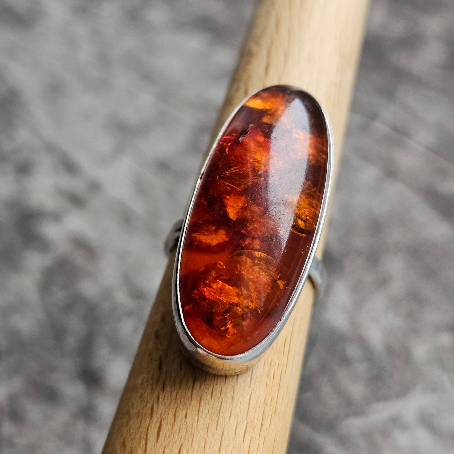 Vintage Polish Sterling Silver & Baltic Amber Ring - UK Ring Size T -  US Ring Size 9.5