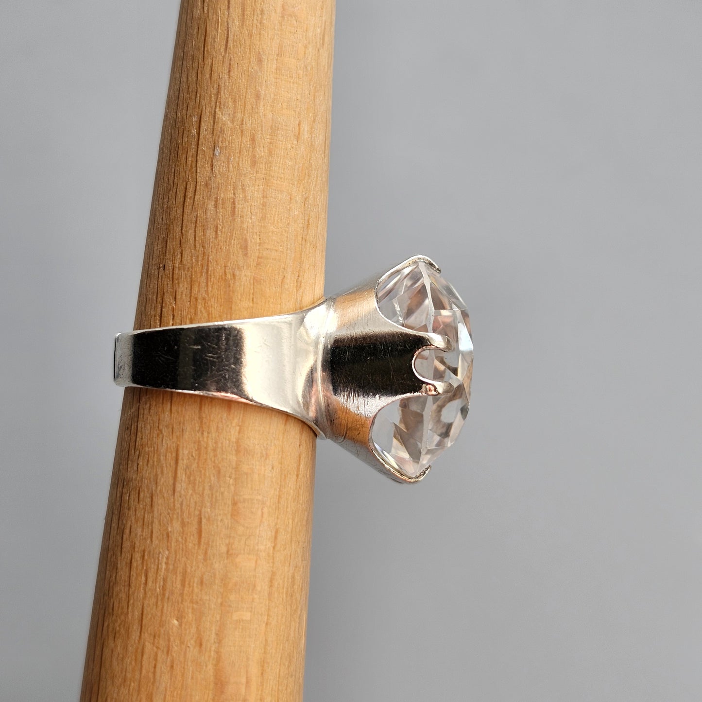 1960s Finnish Modernist Silver Ring with Rock Crystal — Kultaseppä Salovaara - UK Ring Size M 1/2 -  US Ring Size 6.5- 1968