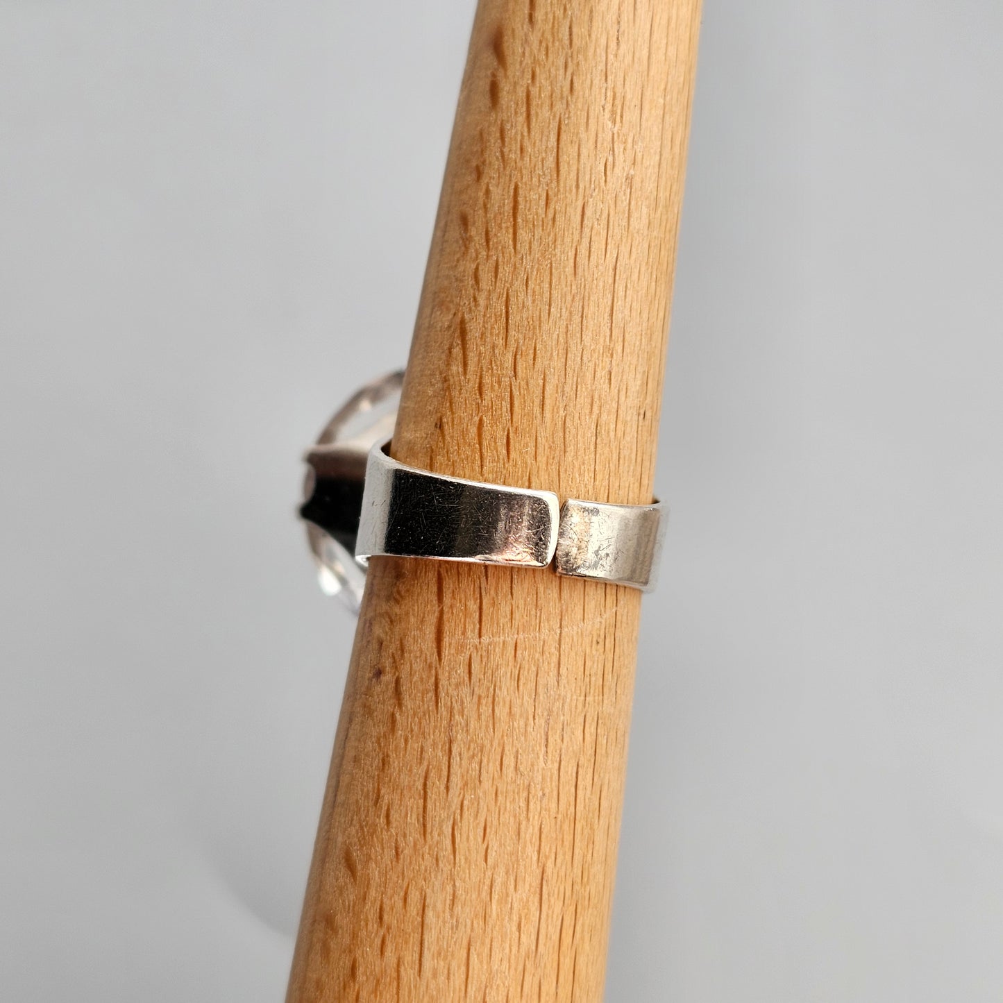 1960s Finnish Modernist Silver Ring with Rock Crystal — Kultaseppä Salovaara - UK Ring Size M 1/2 -  US Ring Size 6.5- 1968