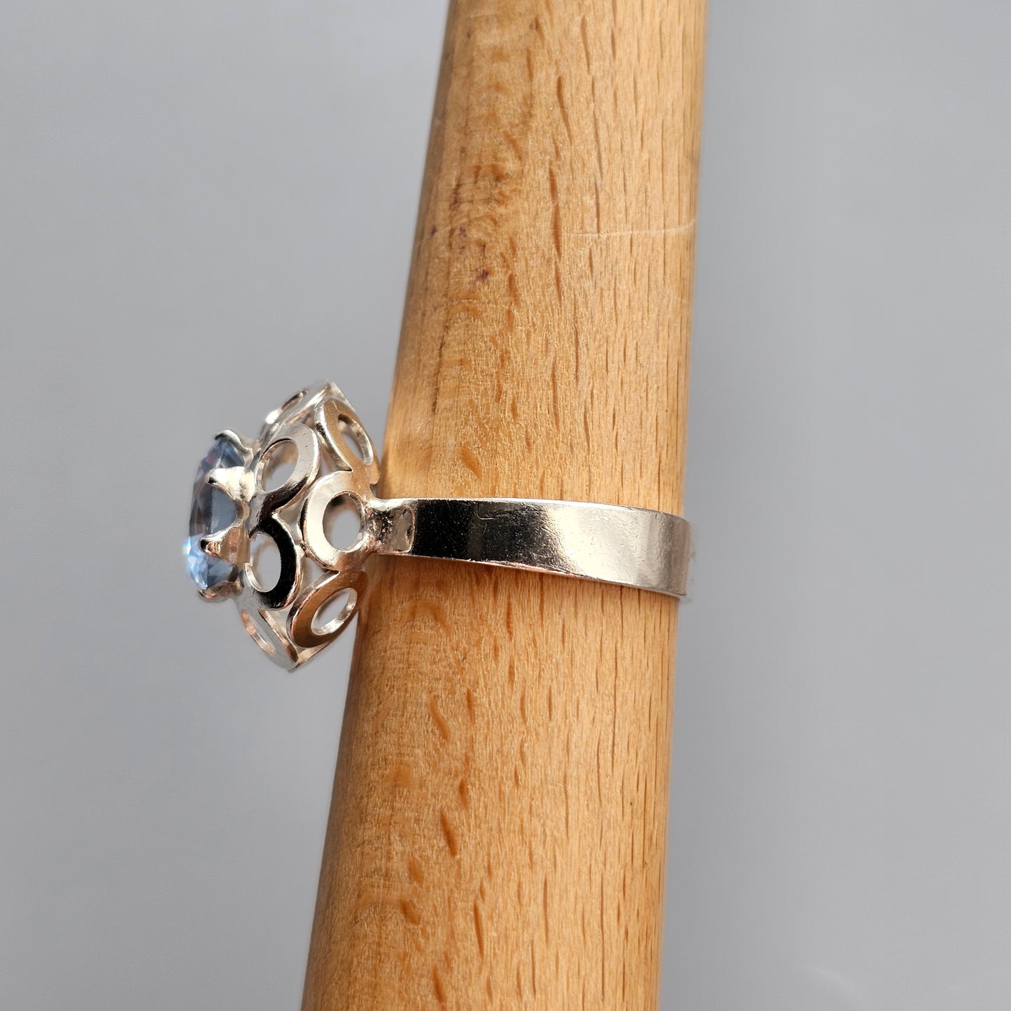 1960s Finnish Modernist Silver Ring with Blue Spinel — Tuomo Rissanen - UK Ring Size R -  US Ring Size 8.5 - 1969