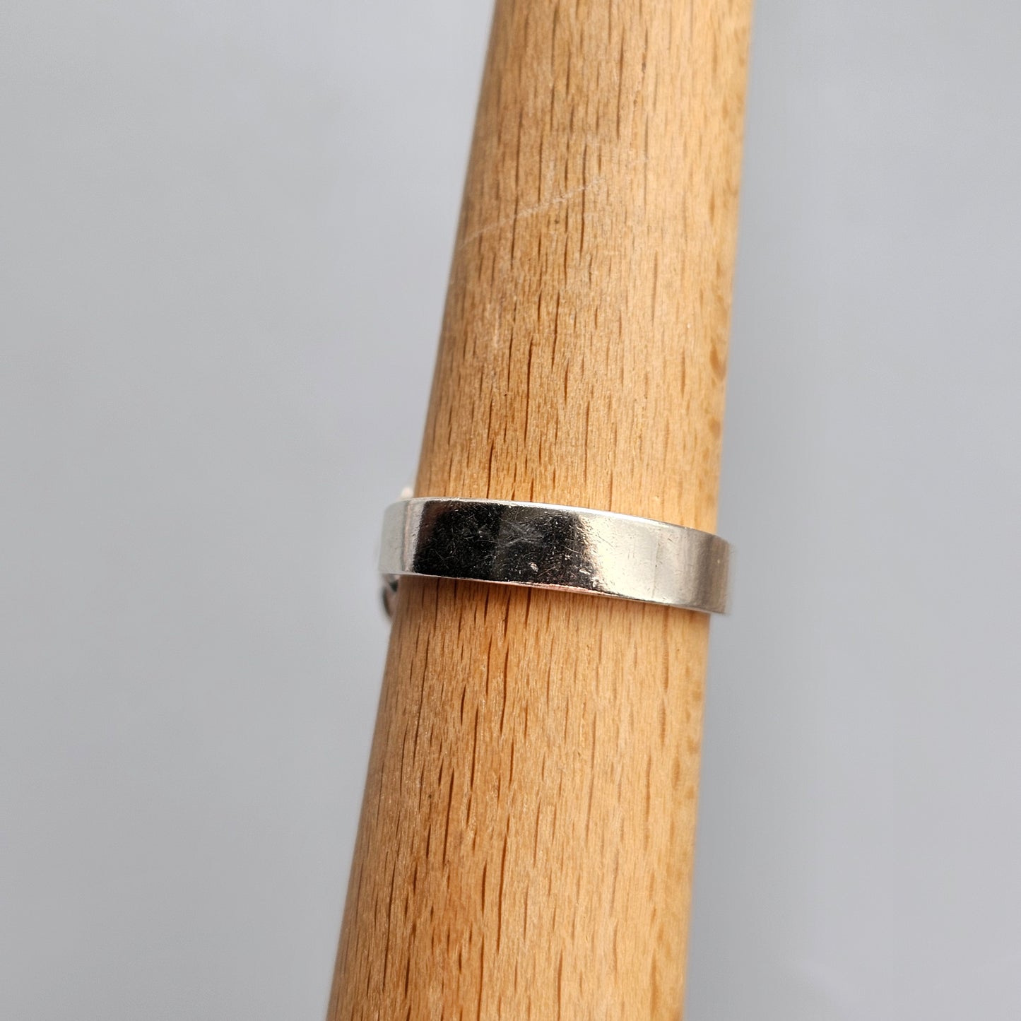 1960s Finnish Modernist Silver Ring with Blue Spinel — Tuomo Rissanen - UK Ring Size R -  US Ring Size 8.5 - 1969