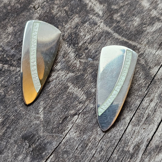 Finnish Sterling Silver & White Enamel Stud Earrings Platinoro by Pekka Piekäinen