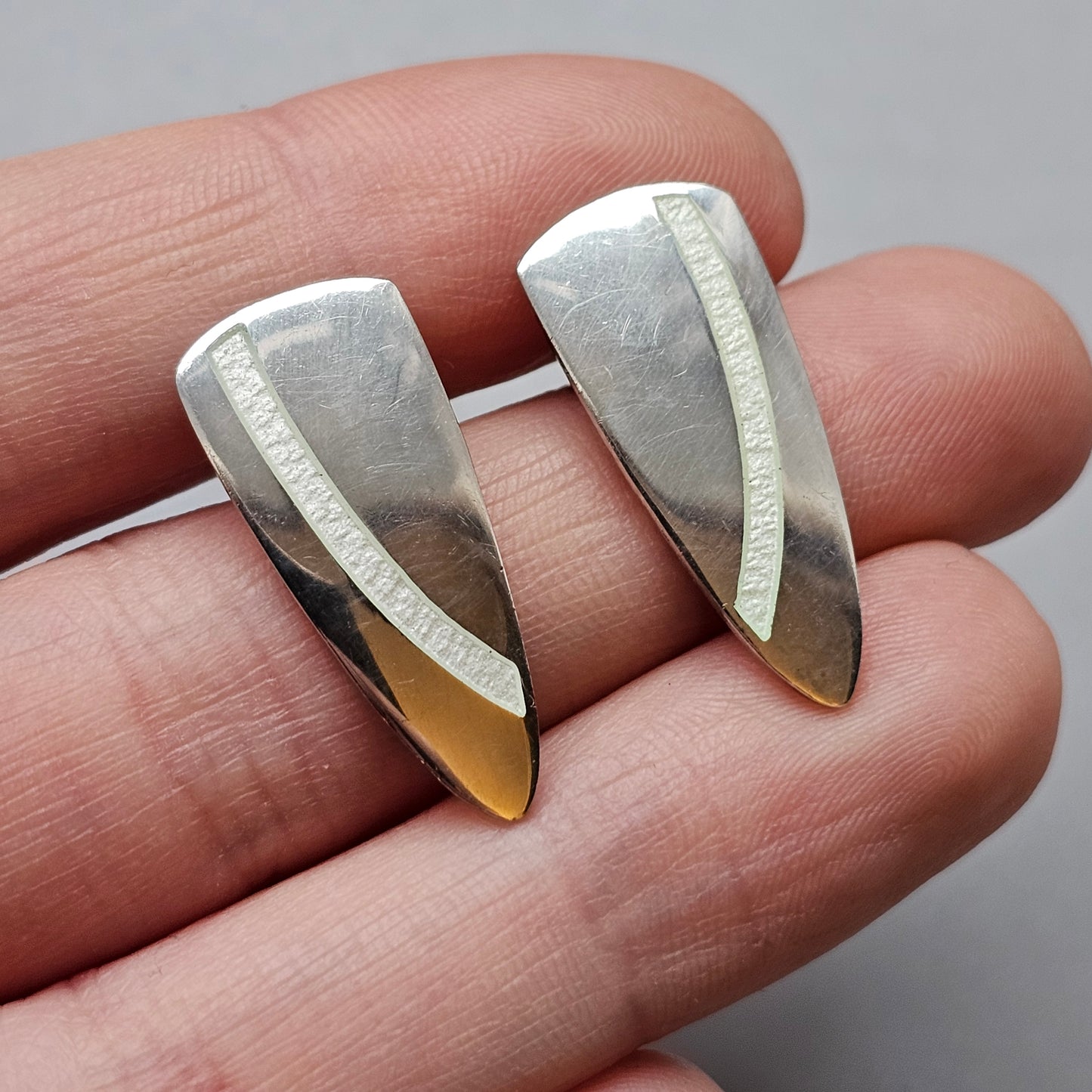 Finnish Sterling Silver & White Enamel Stud Earrings Platinoro by Pekka Piekäinen