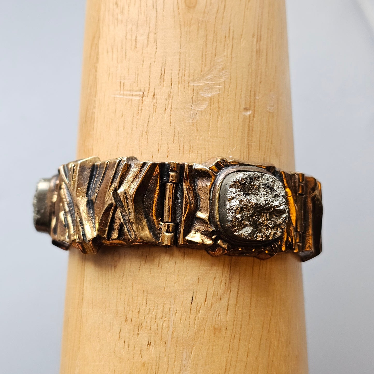 Vintage 1970s Modernist Brutalist Pentti Sarpaneva Bronze ‘Kelo’ Bracelet with Pyrite Stone
