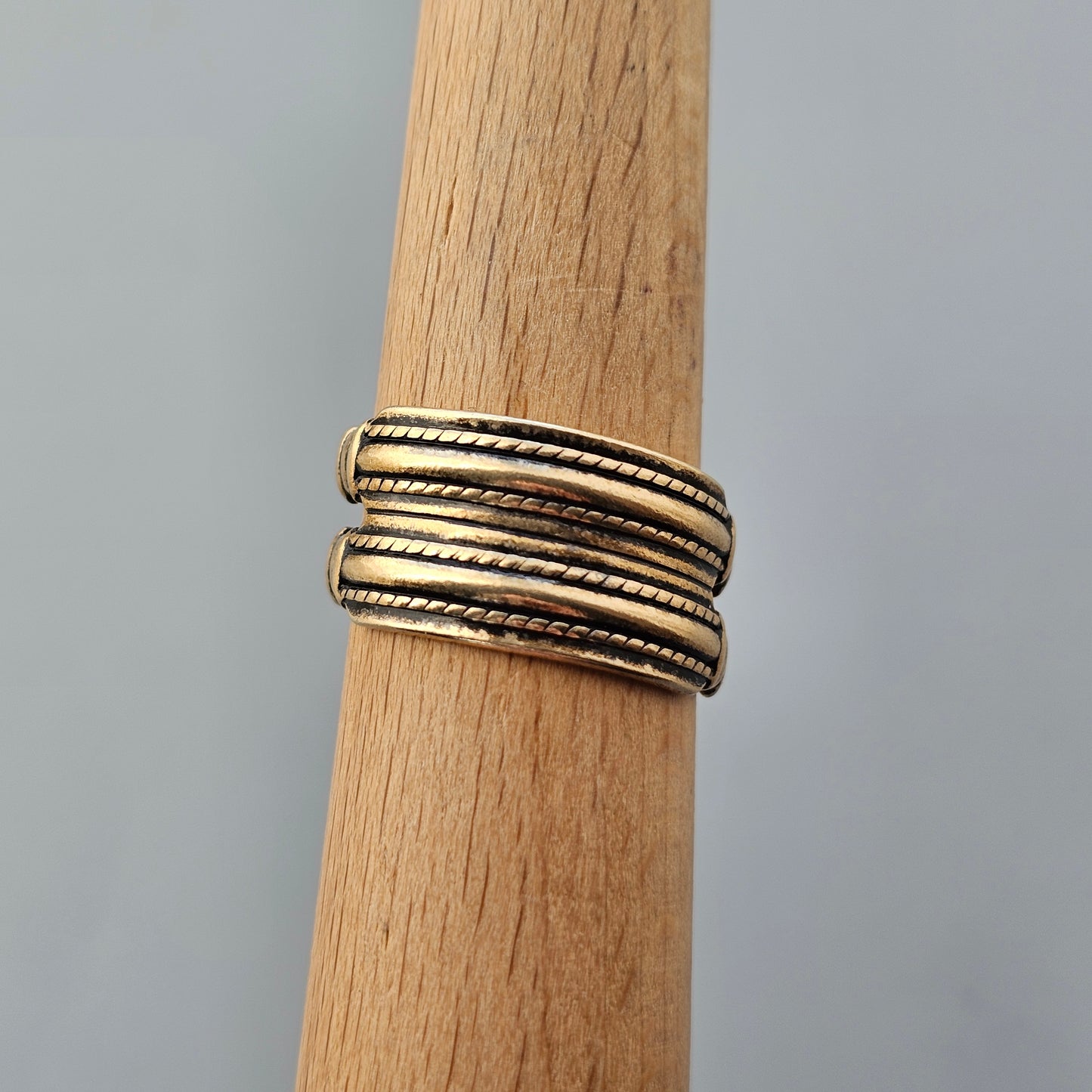 Finnish Kalevala Koru Middle Ages Style Uskela Bronze Ring - UK Ring Size Q 1/2 - US Ring Size 8.25