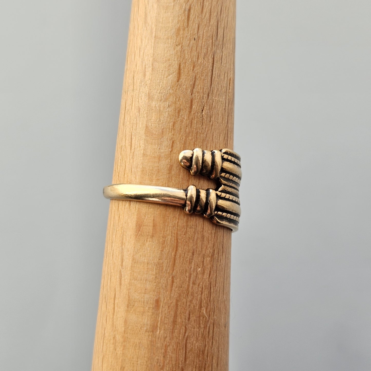 Finnish Kalevala Koru Middle Ages Style Uskela Bronze Ring - UK Ring Size Q 1/2 - US Ring Size 8.25