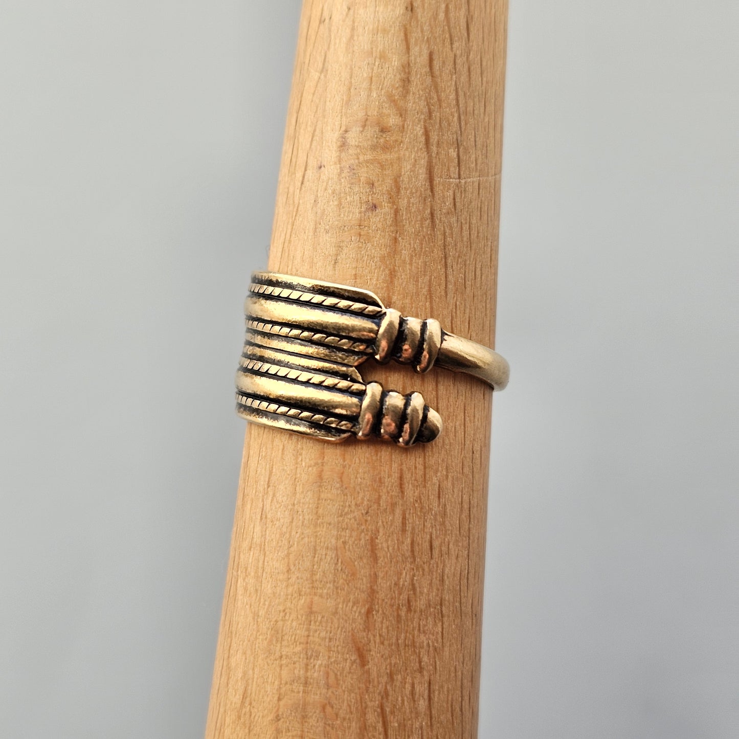 Finnish Kalevala Koru Middle Ages Style Uskela Bronze Ring - UK Ring Size Q 1/2 - US Ring Size 8.25