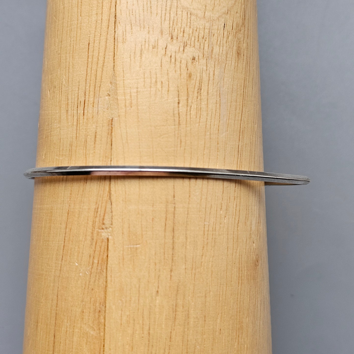 Karl Laine Sterling Silver Minimalist Compro Bangle Bracelet by Kultakeskus