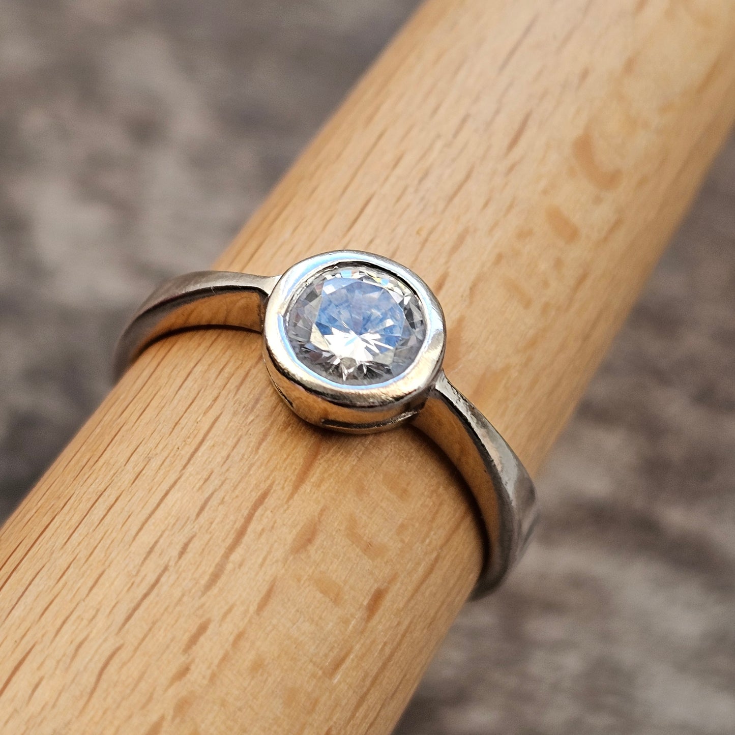 Contemporary Sterling Silver & Cubic Zirconia Solitaire Ring - UK Ring Size S -  US Ring Size 9