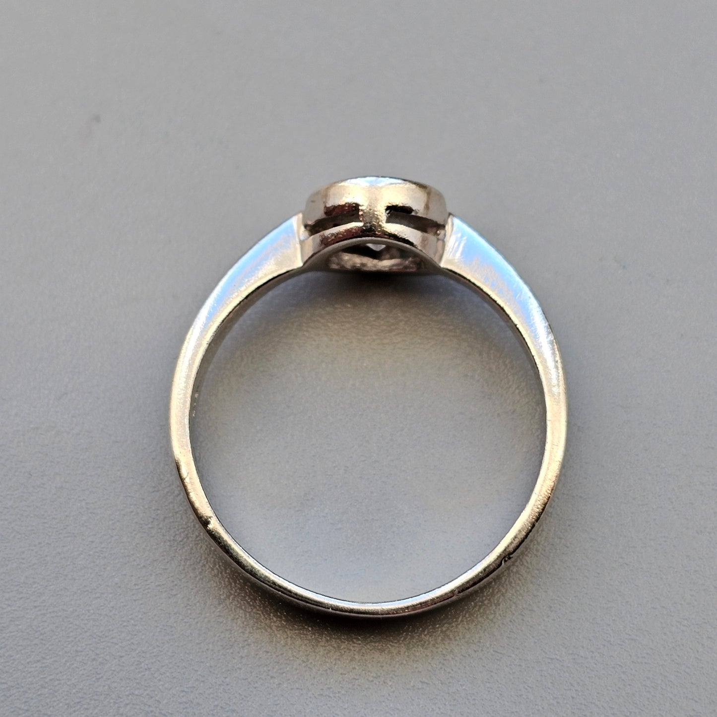 Contemporary Sterling Silver & Cubic Zirconia Solitaire Ring - UK Ring Size S -  US Ring Size 9