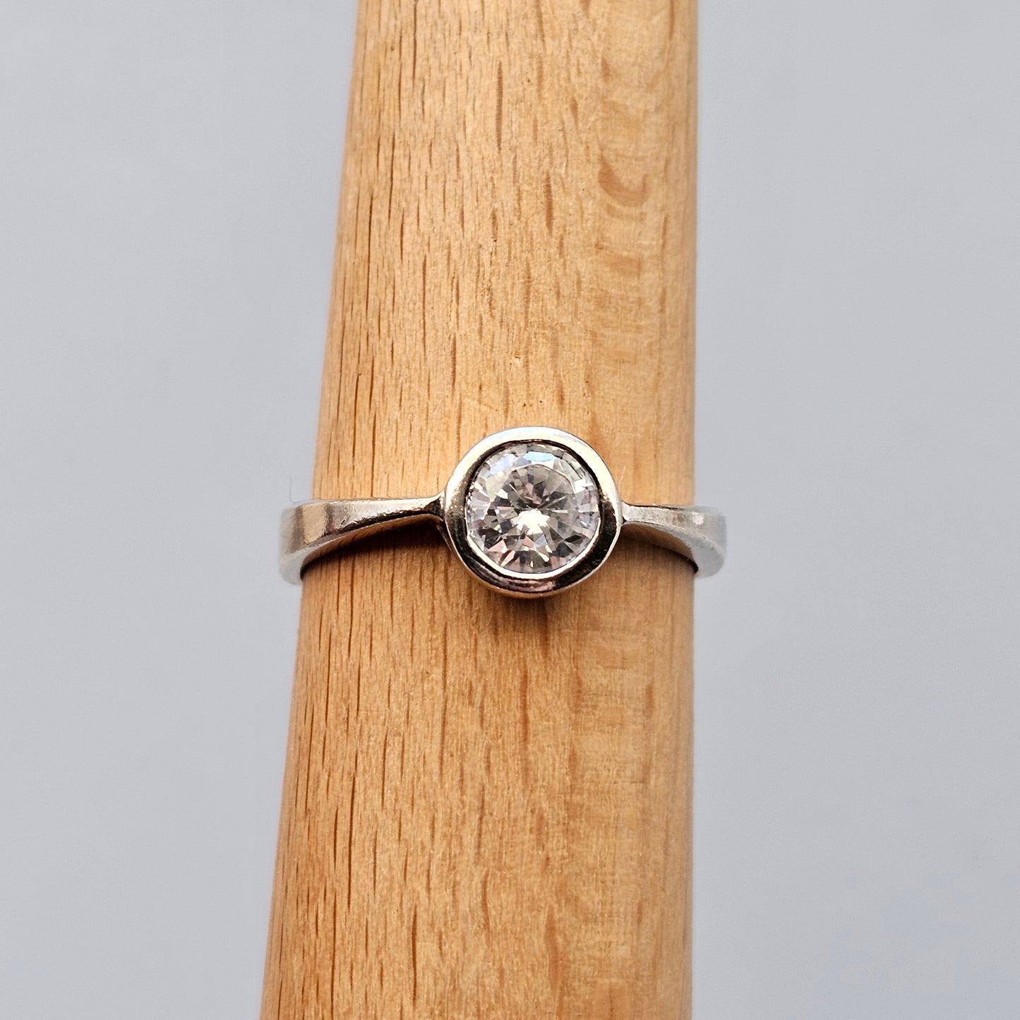 Contemporary Sterling Silver & Cubic Zirconia Solitaire Ring - UK Ring Size S -  US Ring Size 9