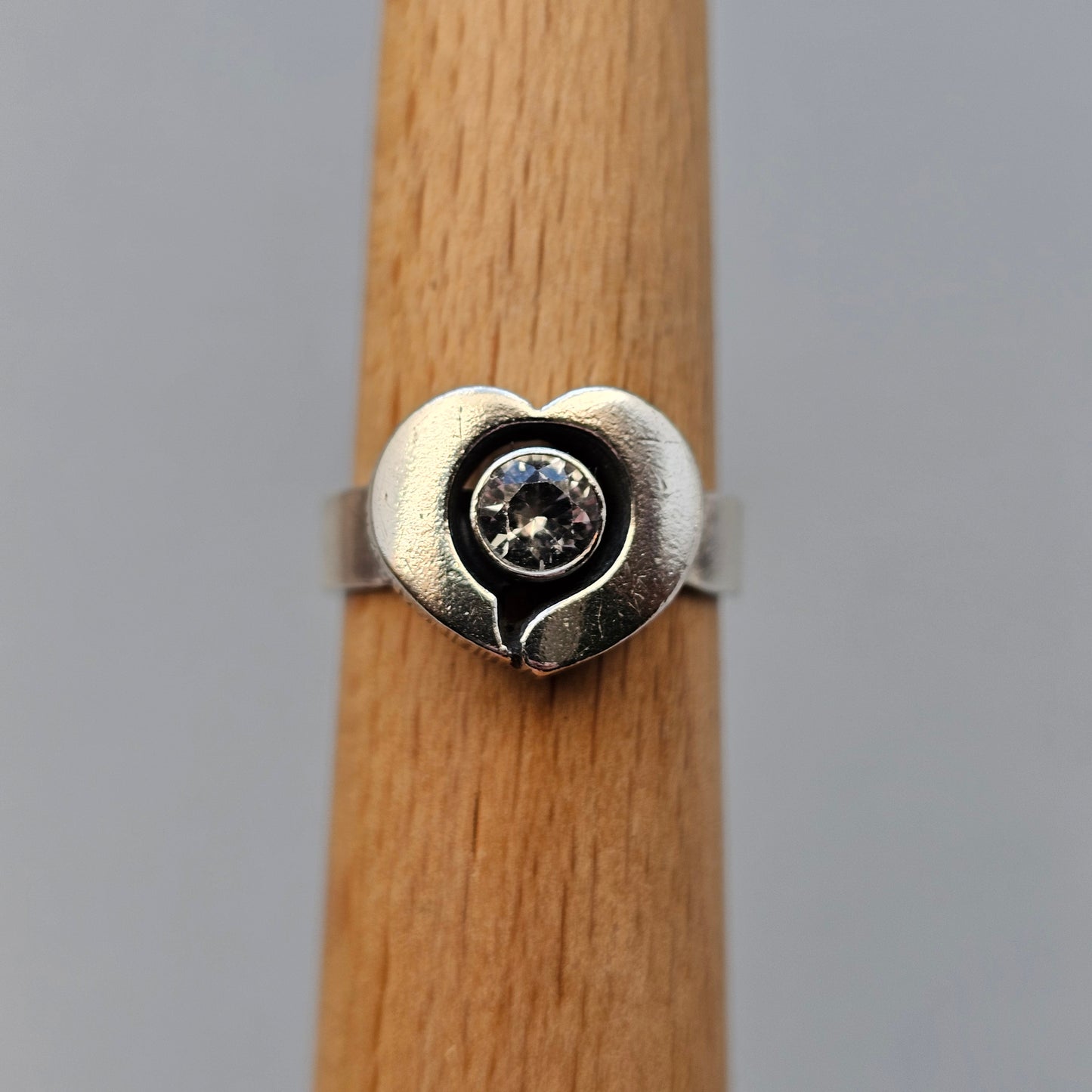 1990s Finnfeelings Sterling Silver & Rock Crystal Heart Ring - UK Ring Size O -  US Ring Size 7 -1999