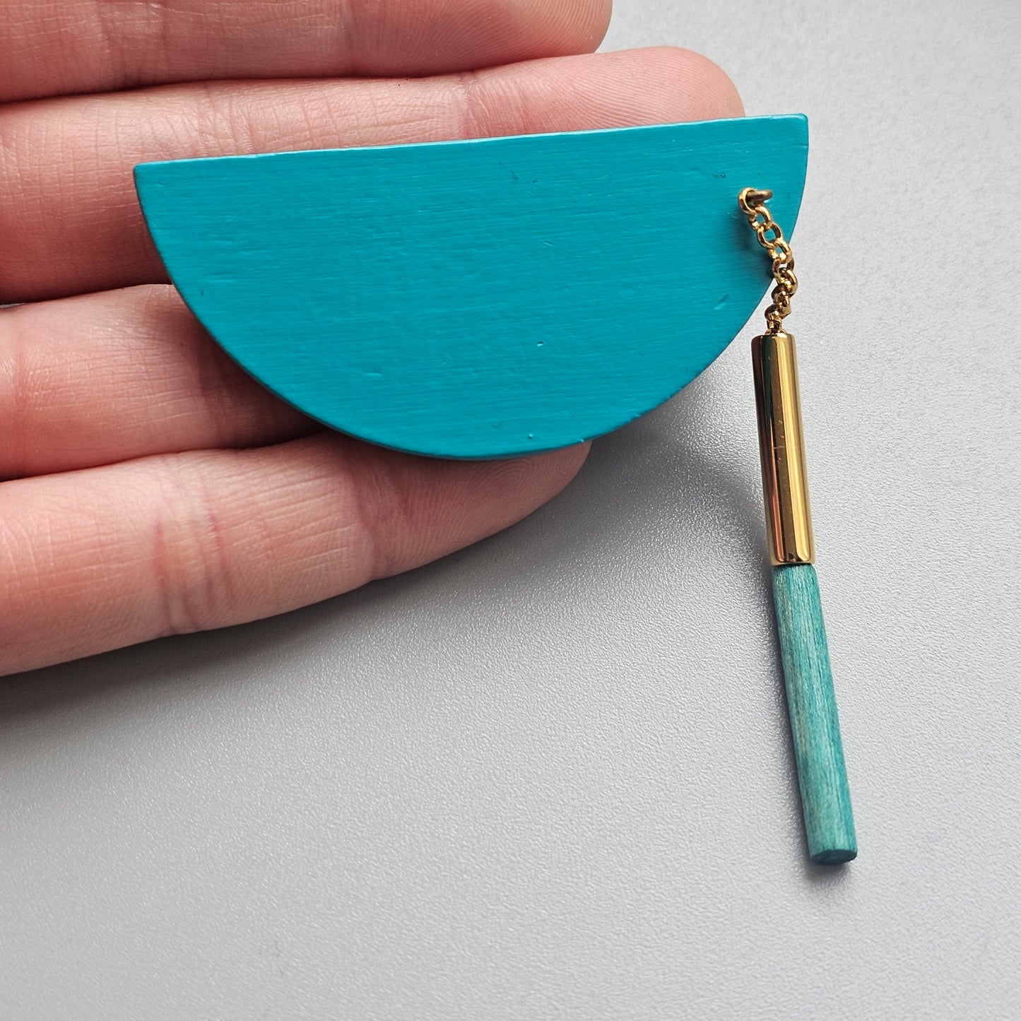 Vintage Aarikka Finland Wooden Teal Brooch – Modernist Scandinavian Design