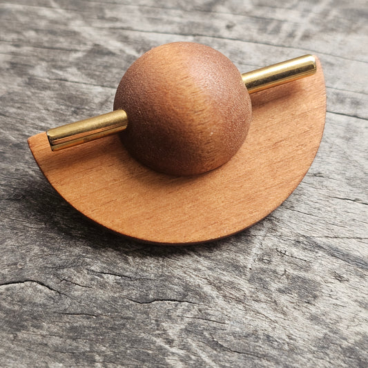 Vintage Aarikka Finland Brown Wooden Brooch – LADY Modernist Scandinavian Design
