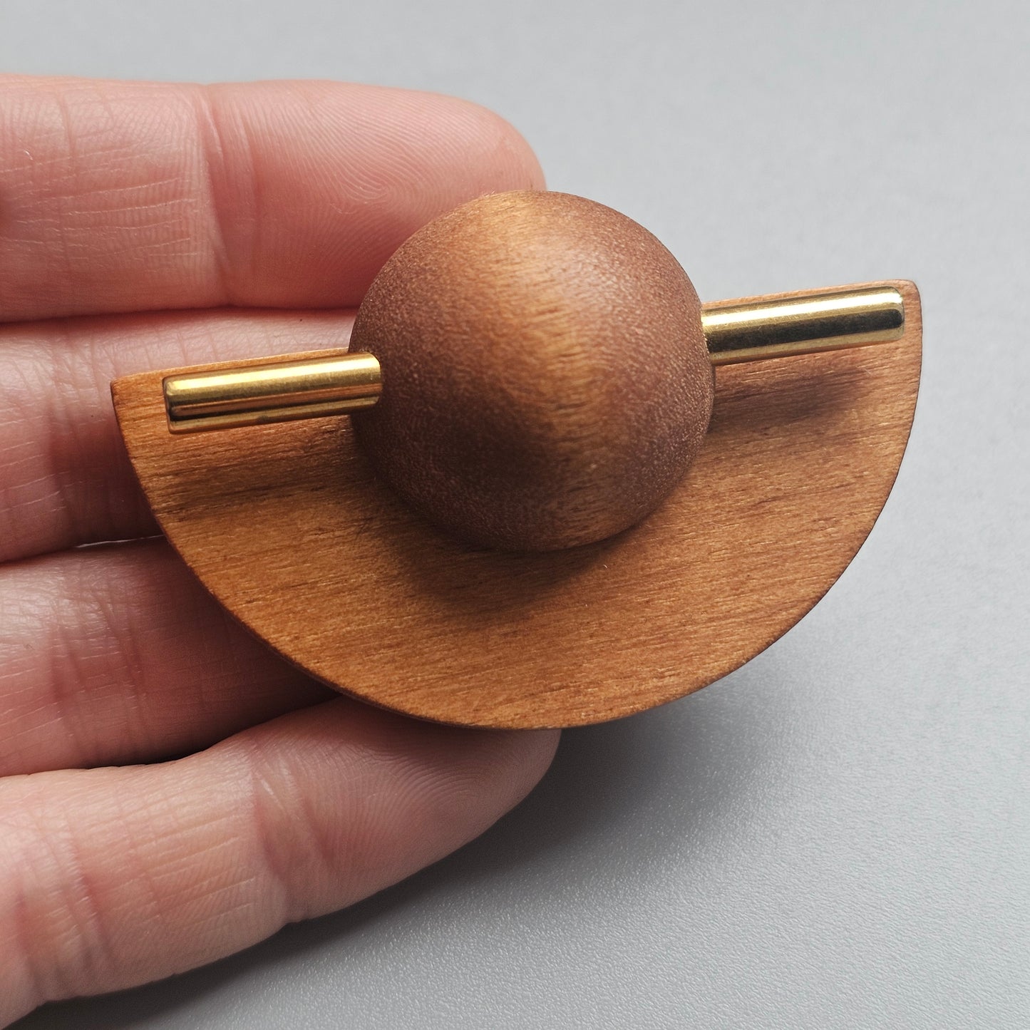 Vintage Aarikka Finland Brown Wooden Brooch – LADY Modernist Scandinavian Design