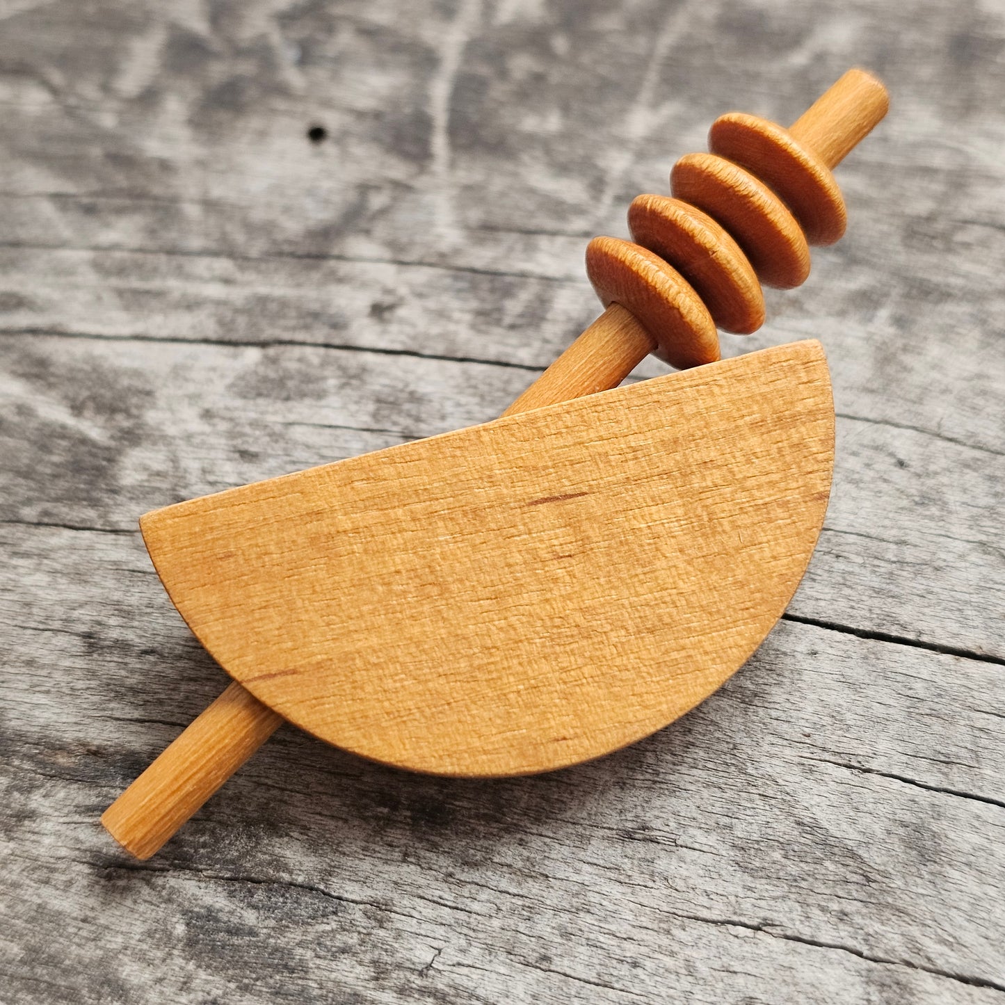 Vintage Aarikka Finland Honey Brown Wooden Brooch – Modernist Scandinavian Design