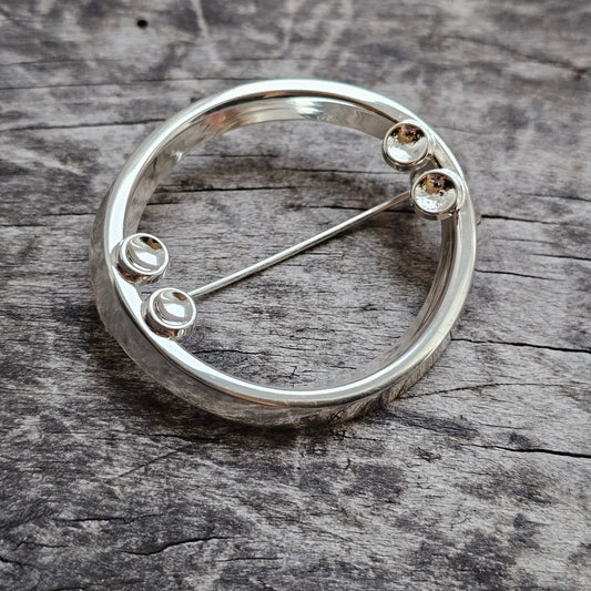 Circular 1960s Finnish Modernist Silver Brooch 1960s by Kultateollisuus 1963