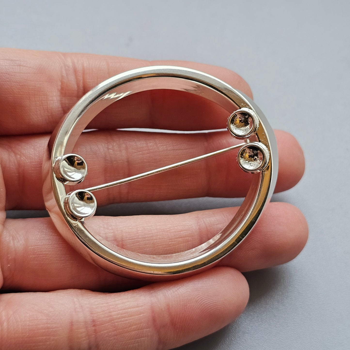 Circular 1960s Finnish Modernist Silver Brooch 1960s by Kultateollisuus 1963