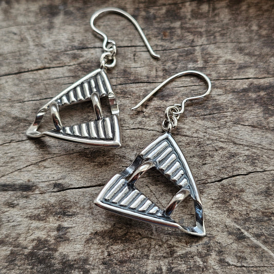 Vintage Finnish 1980s 1990s Triangle Sterling Silver Dangle Earrings