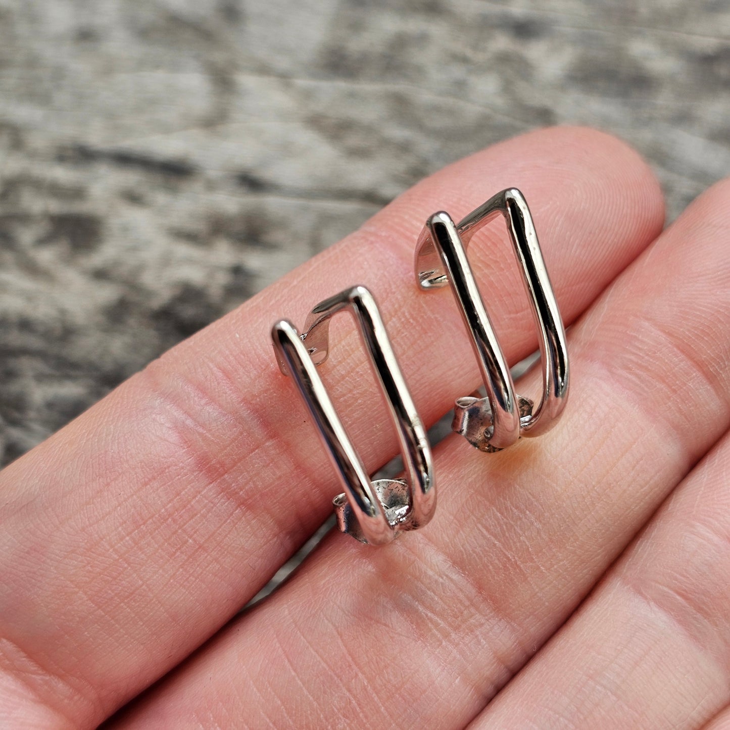 Karl Laine Compro Finnish Sterling Silver Hoop Earring by Kultakeskus