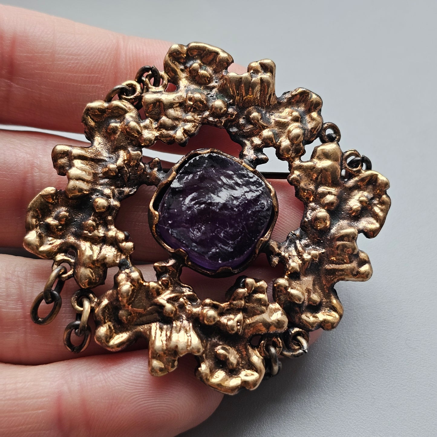 Vintage Finnish Brutalist Bronze & Raw Amethyst Brooch Kaarna Bark by Pentti Sarpaneva 1960s 1970s