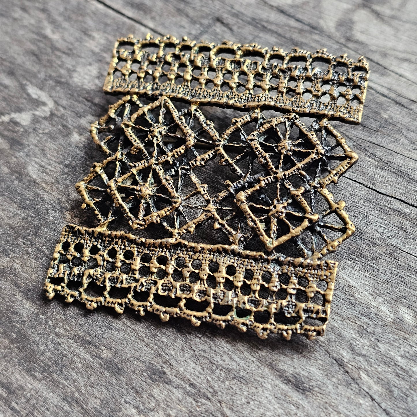 Pentti Sarpaneva Vintage Finnish Brutalist Bronze Brooch Pitsi Lace