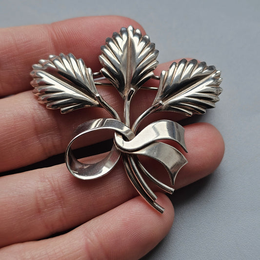 Vintage Modernist Style Flower Bouquet Brooch
