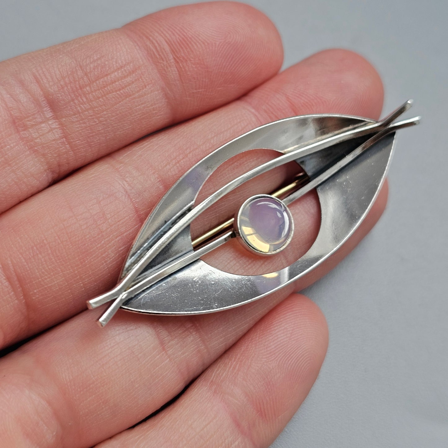 Vintage 1960s Finnish Modernist Silver Brooch with Chalcedony by Elis Kauppi, Kupittaan Kulta