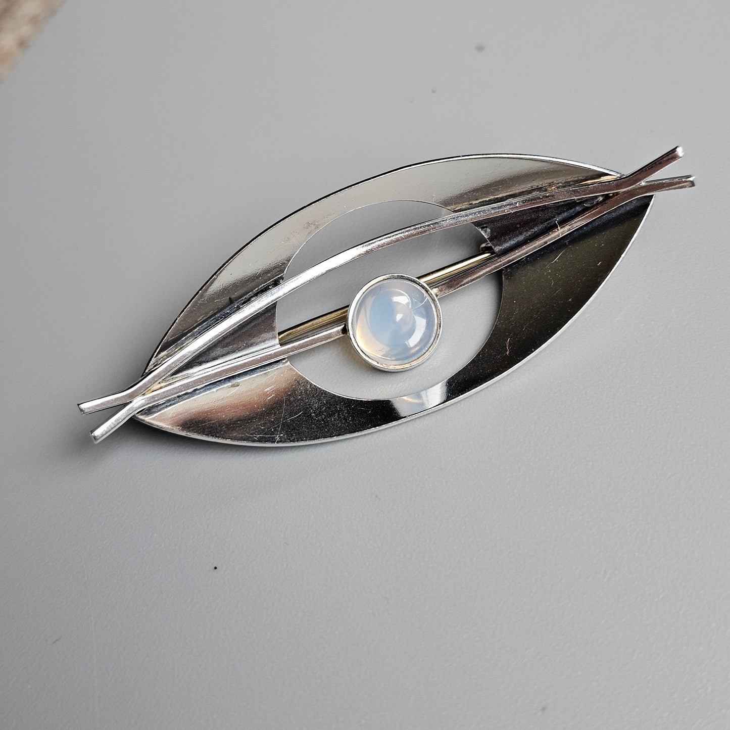 Vintage 1960s Finnish Modernist Silver Brooch with Chalcedony by Elis Kauppi, Kupittaan Kulta