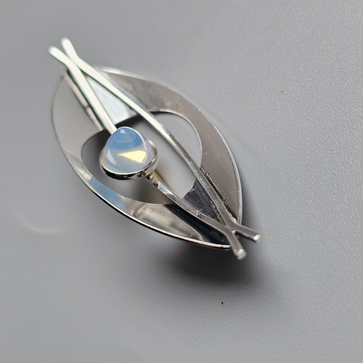 Vintage 1960s Finnish Modernist Silver Brooch with Chalcedony by Elis Kauppi, Kupittaan Kulta