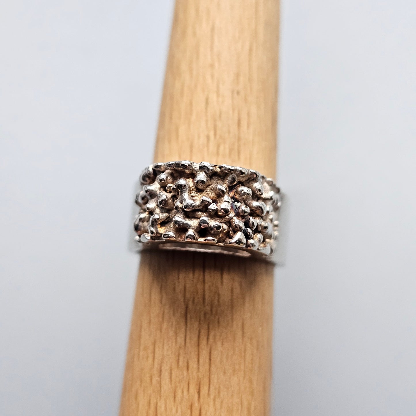 Vintage 1970s British Brutalist Style Sterling Silver Ring By Keith Tyssen 1970