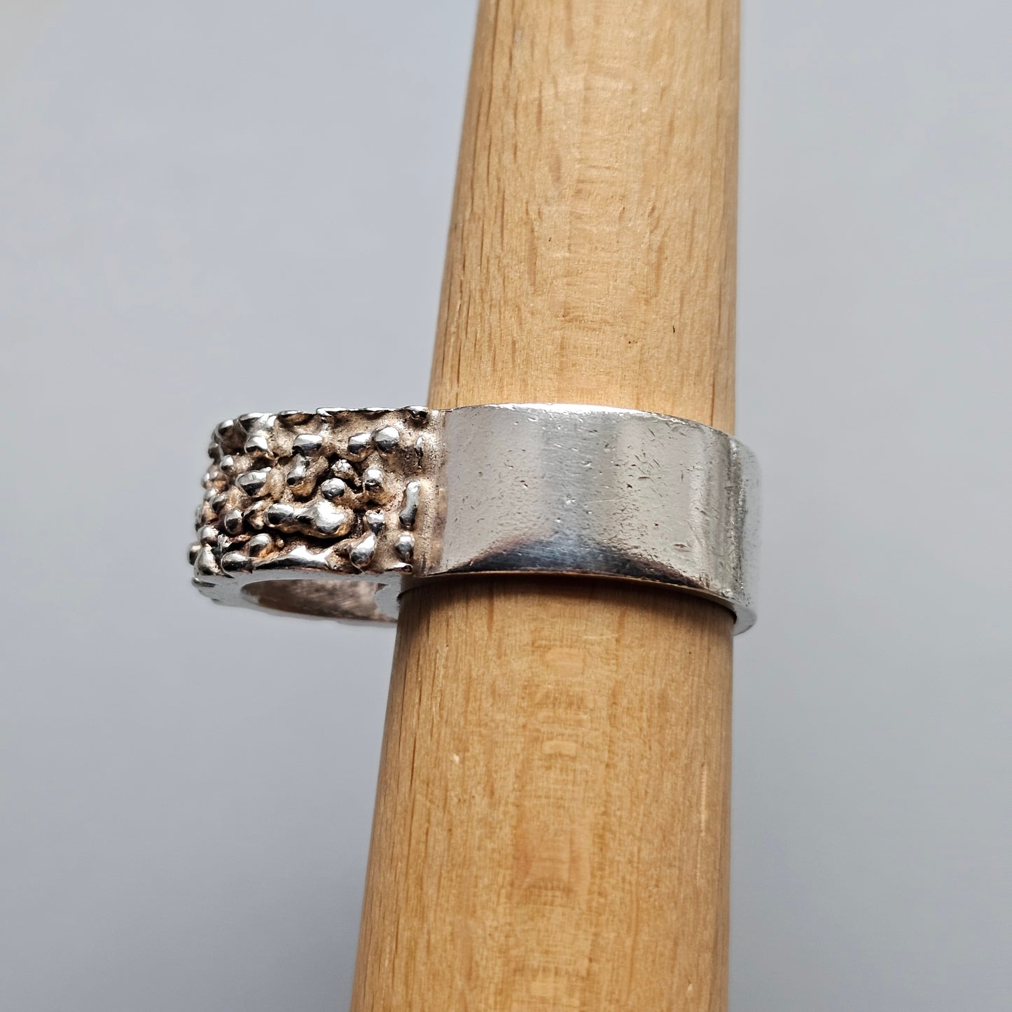 Vintage 1970s British Brutalist Style Sterling Silver Ring By Keith Tyssen 1970