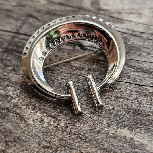 Vintage 1980s Finnish Kalevala Koru Sterling Silver Middle Ages style Brooch 1983