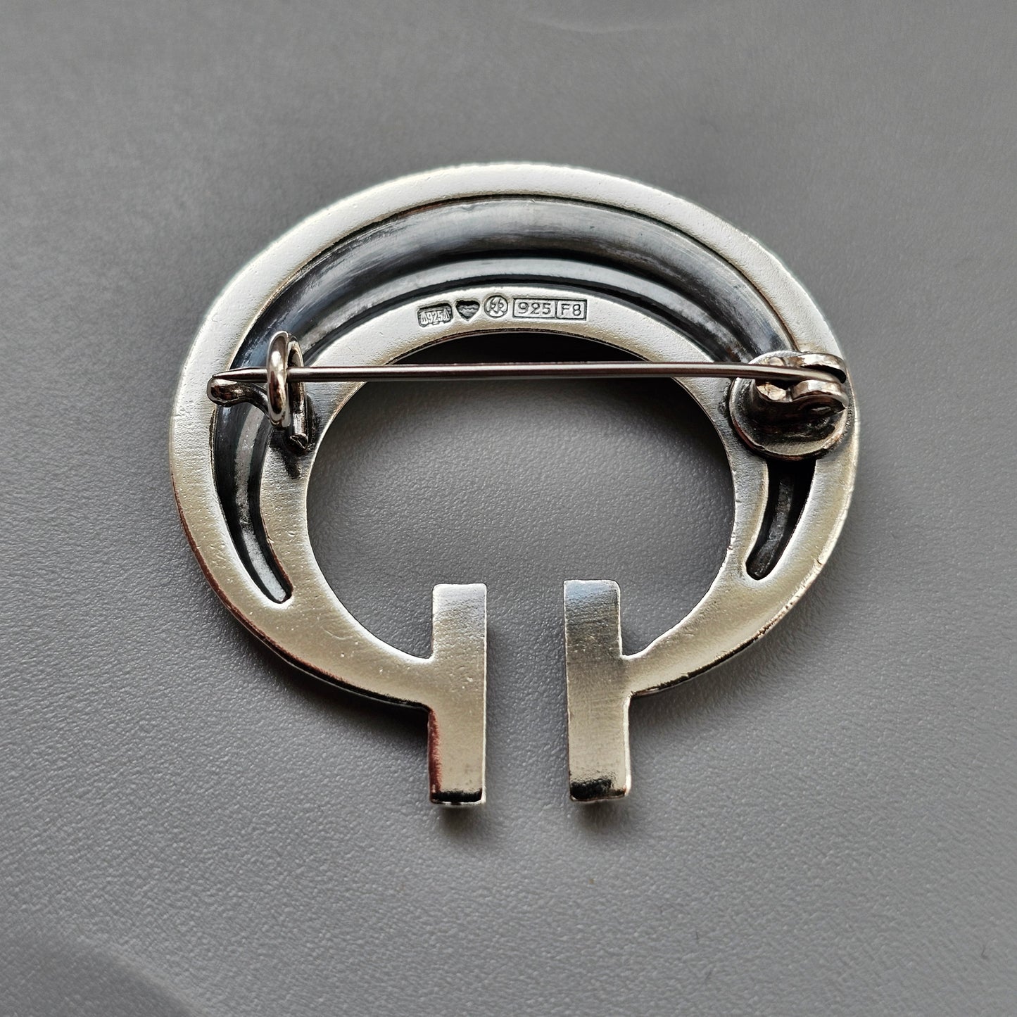 Vintage 1980s Finnish Kalevala Koru Sterling Silver Middle Ages style Brooch 1983