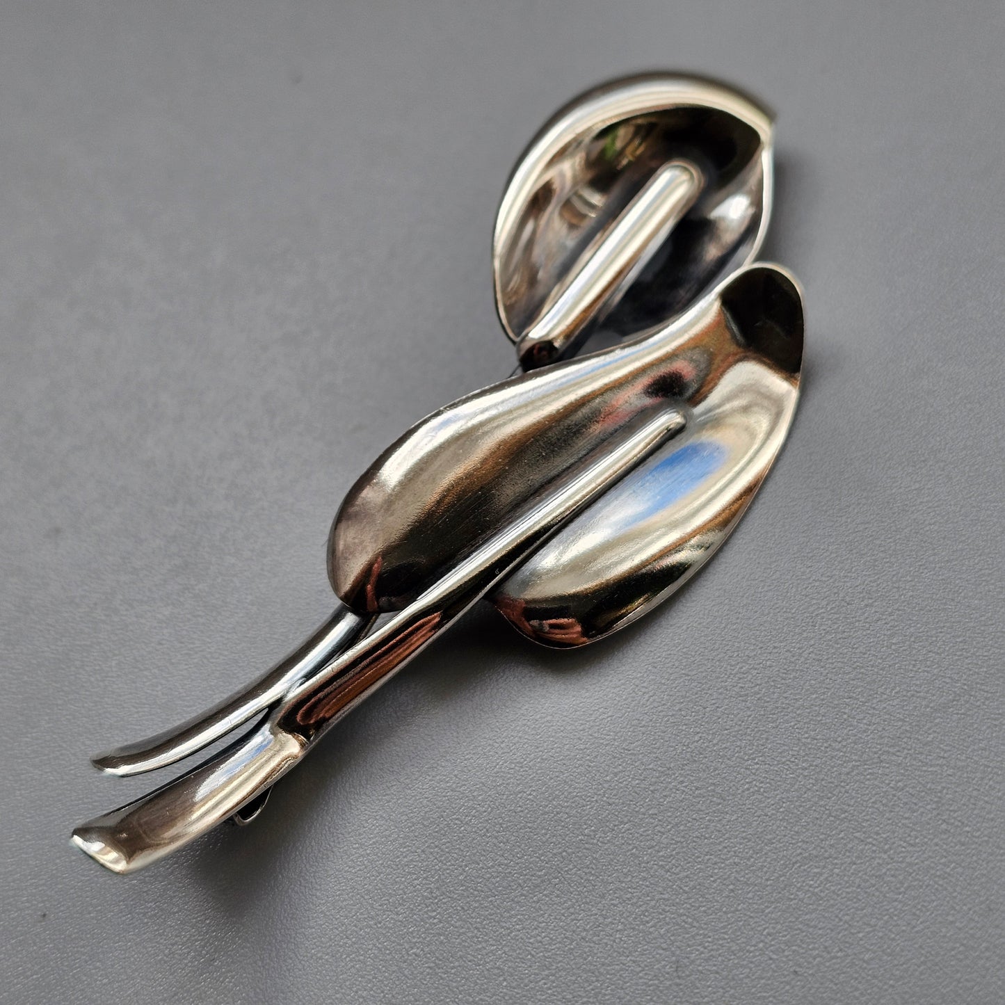 Finnish Modernist 1960s Silver Peace Lily Flower Brooch by Elis Kauppi Kupittaan Kulta